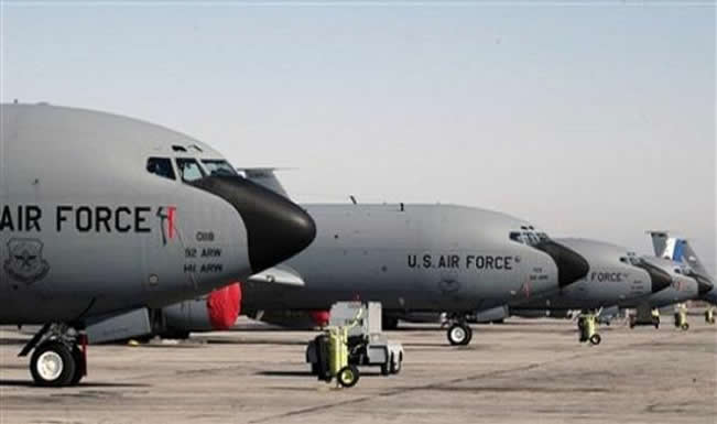 kc-135 cargo refueling jets waiting to takeoff