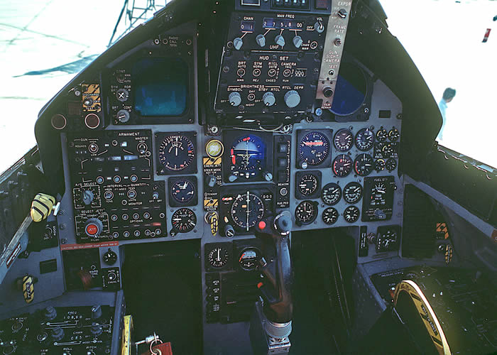 f15 cockpit photo