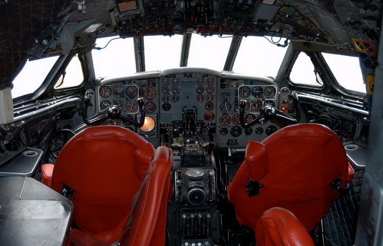 de havilland comet dh-106 airplane cockpit image