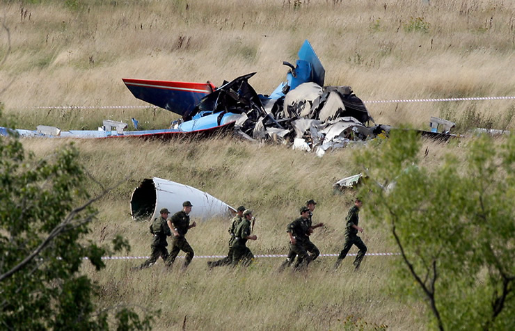 air show crash disaster picture