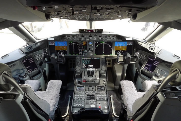 Boeing 787 Airliner Cockpit Photo