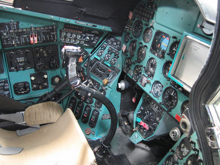 mi24 hind helicopter cockpit