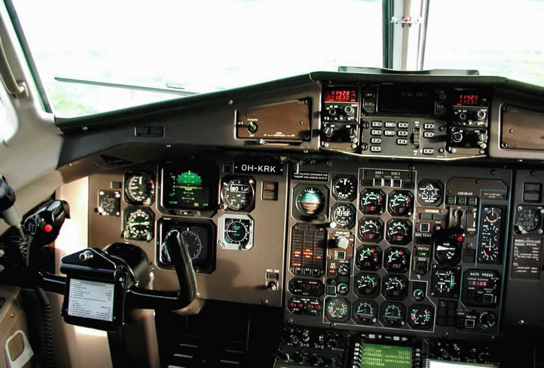 atr 72 cockpit