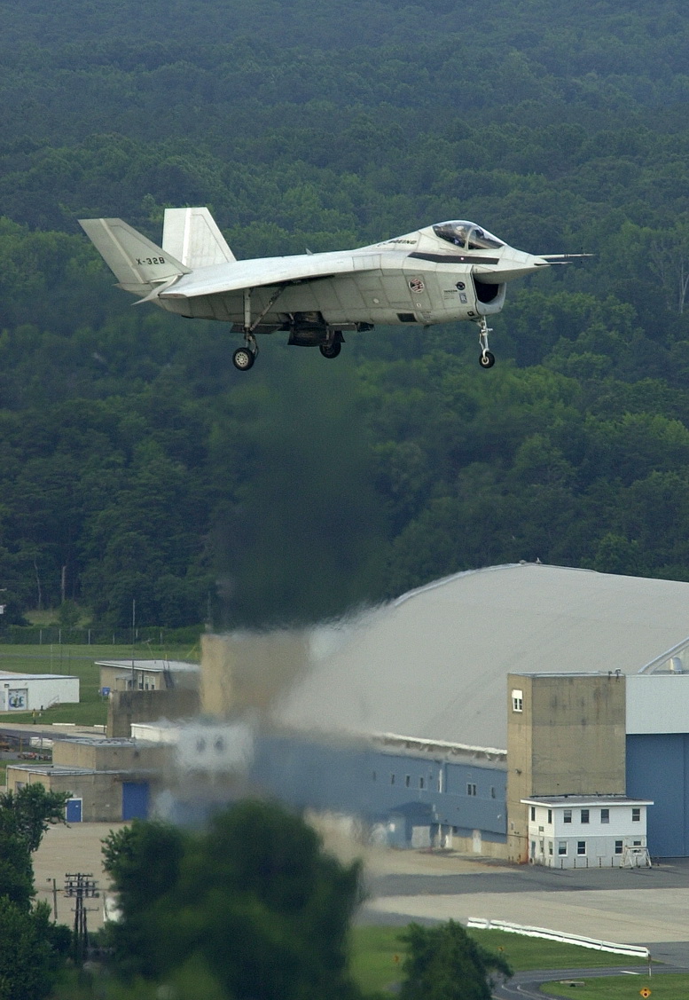 boeing x-32b vertical take off photo