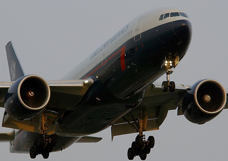 british airways boeing 777 takeoff